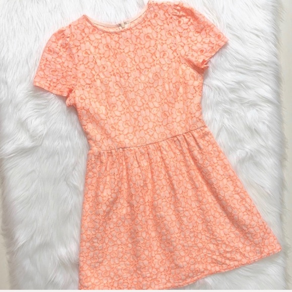 SOLD-Miss Me Coral Eyelet Lace Floral Dress - Picture 2 of 8